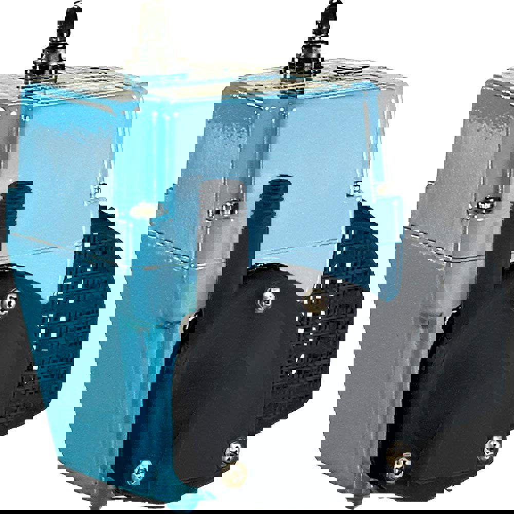 Submersible Pump: 0.9 Amp Rating